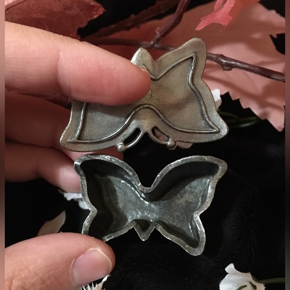 Unique Pewter And Enamel Butterfly Trinket Box With Gem Detail - Picture 5 of 5